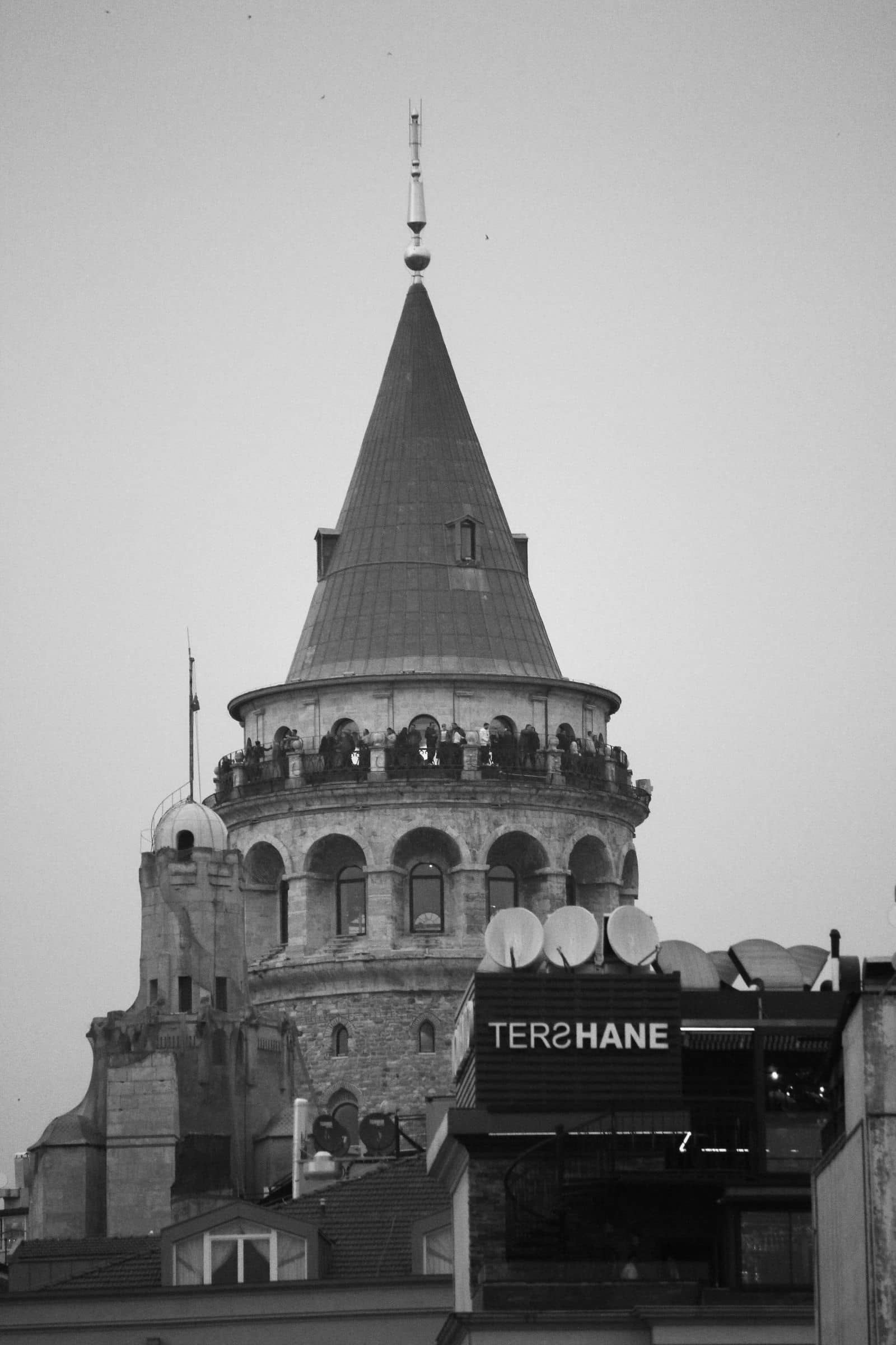Galata Kulesi, siyah beyaz